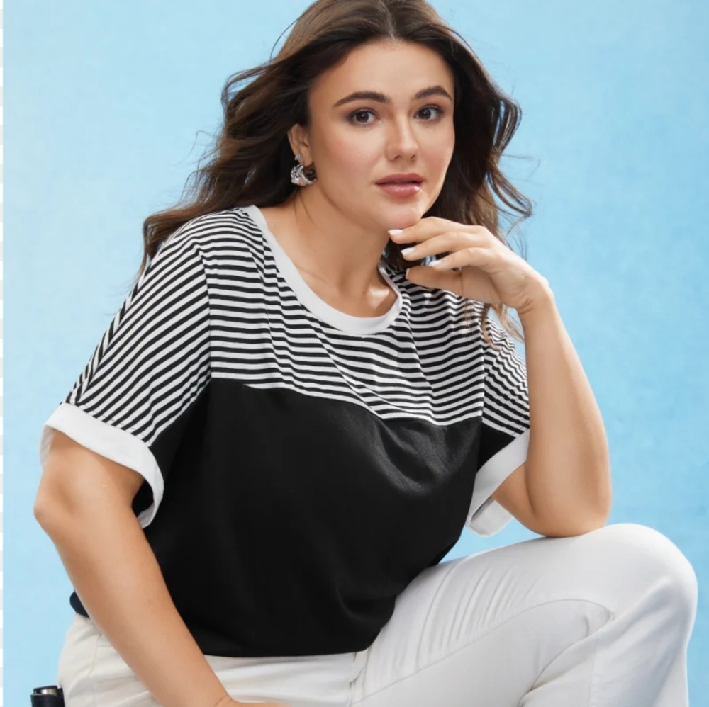 BloomChic Monochrome Striped Top Size 1X